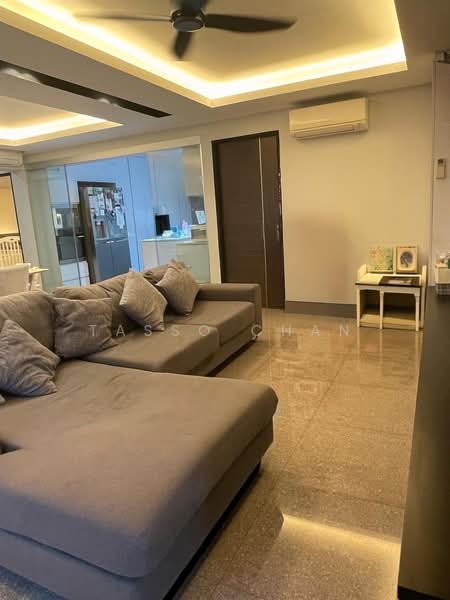 527 Jelapang Road, 527 Jelapang Road, 3 Bedrooms, 1,302 sqft, HDB Flat For Sale, by Tasso Chan, 500151033 - Living Room - PropertyGuru.com.sg