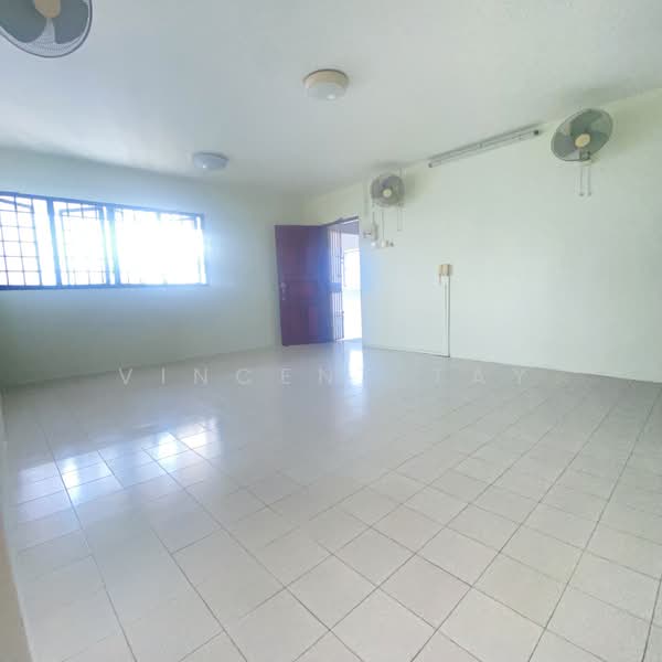 28 Marsiling Drive, 28 Marsiling Drive, 3 Bedrooms, 1,044 sqft, HDB Flat For Sale, by Vincent Tay, 500151073 - Living room - PropertyGuru.com.sg