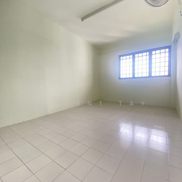 28 Marsiling Drive, 28 Marsiling Drive, 3 Bedrooms, 1,044 sqft, HDB Flat For Sale, by Vincent Tay, 500151073 - Common bedroom - PropertyGuru.com.sg