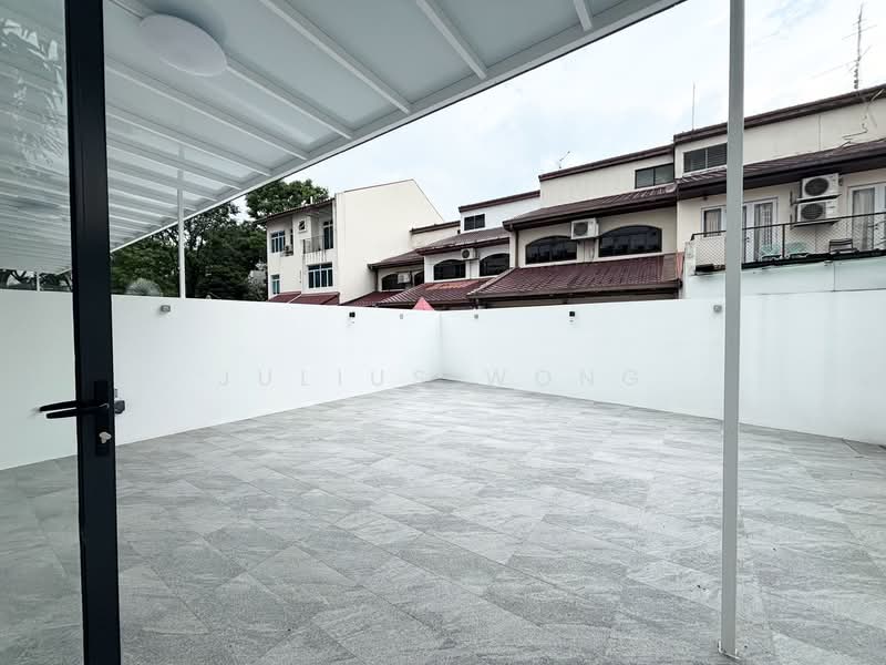 West Coast Road, West Coast Road, 6 Bedrooms, 5,022 sqft, Corner Terrace For Sale, by Julius Wong, 500151075 - Back yard - PropertyGuru.com.sg