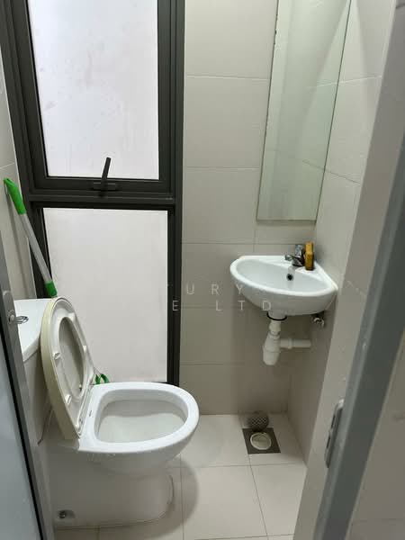 Miltonia Residences, 526 Miltonia Close, 3 Bedrooms, 1,173 sqft, Condominium For Rent, by SHERRY SHEN, 500151081 - Bathroom - PropertyGuru.com.sg