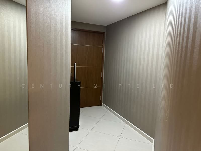 Miltonia Residences, 526 Miltonia Close, 3 Bedrooms, 1,173 sqft, Condominium For Rent, by SHERRY SHEN, 500151081 - Entrance - PropertyGuru.com.sg