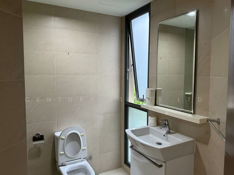 Miltonia Residences, 526 Miltonia Close, 3 Bedrooms, 1,173 sqft, Condominium For Rent, by SHERRY SHEN, 500151081 - Bathroom - PropertyGuru.com.sg