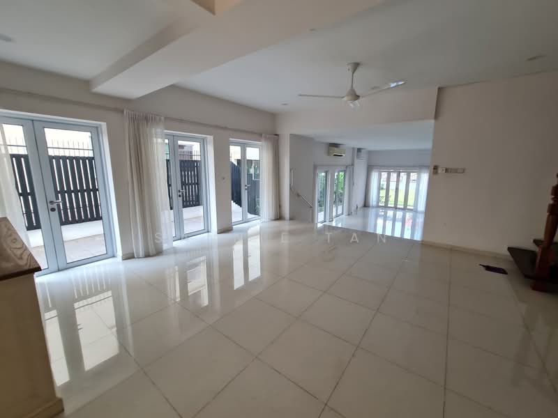 Island Park, Jalan Tambur, 4 Bedrooms, 4,000 sqft, Semi-Detached House For Sale, by Sannie Tan, 500151107 - Living Room - PropertyGuru.com.sg