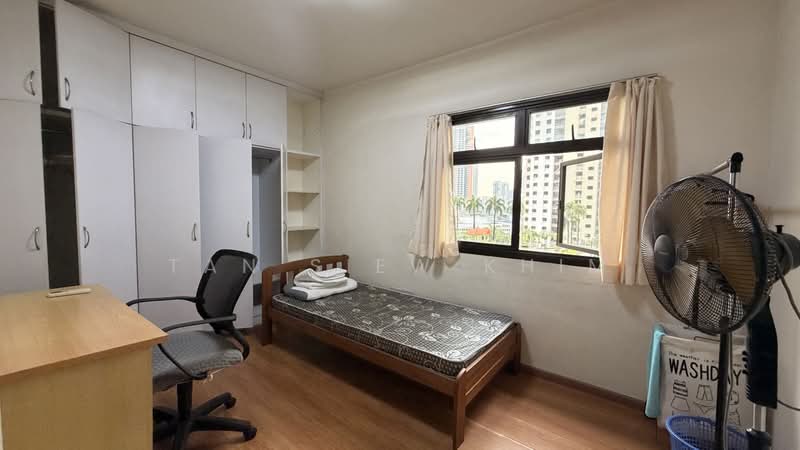 461 Clementi Avenue 3, 461 Clementi Avenue 3, Room Rental, 200 sqft, HDB Flat For Rent, by Tan Siew Khim, 500151122 - Bedroom - PropertyGuru.com.sg