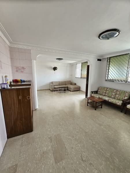 922 Jurong West Street 92, 922 Jurong West Street 92, 3 Bedrooms, 1,180 sqft, HDB Flat For Rent, by Zheng Ronghua 郑荣华, 500151139 - Living Room - PropertyGuru.com.sg