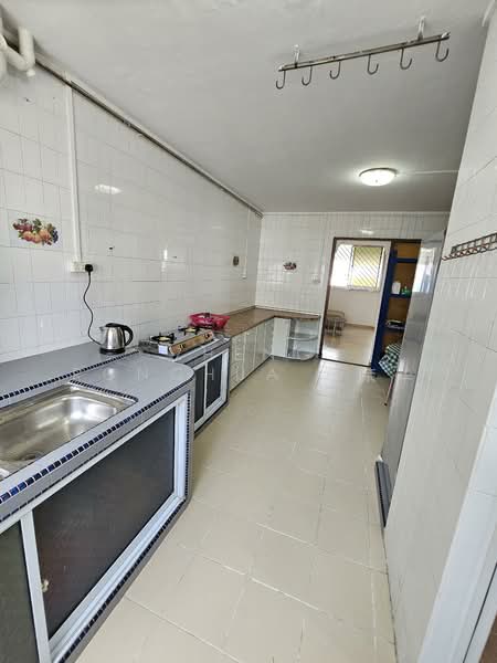 922 Jurong West Street 92, 922 Jurong West Street 92, 3 Bedrooms, 1,180 sqft, HDB Flat For Rent, by Zheng Ronghua 郑荣华, 500151139 - Kitchen - PropertyGuru.com.sg