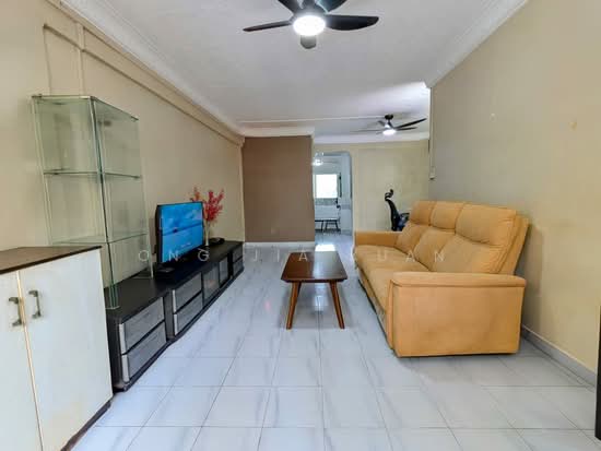 For Sale - 208 Yishun Street 21