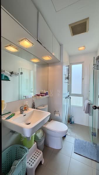 Le Reve, 33 Kampong Eunos, 3 Bedrooms, 1,410 sqft, Condominium For Sale, by Edmund Thor, 500151169 - Common Bathroom - PropertyGuru.com.sg