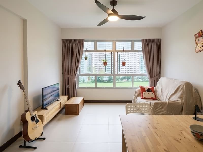 471B Upper Serangoon Crescent, 471B Upper Serangoon Crescent, 3 Bedrooms, 990 sqft, HDB Flat For Sale, by Martin Yeo, 500151170 - Living Room - PropertyGuru.com.sg