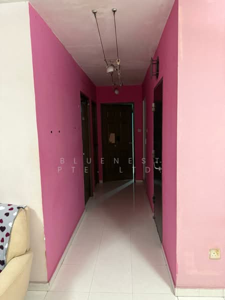 480 Segar Road, 480 Segar Road, 3 Bedrooms, 979 sqft, HDB Flat For Sale, by JOREEN LIM, 500151173 - Corridor - PropertyGuru.com.sg