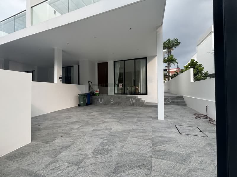 West Coast road, , 6 Bedrooms, 5,022 sqft, Corner Terrace For Rent, by Julius Wong, 500151178 - Exterior - PropertyGuru.com.sg