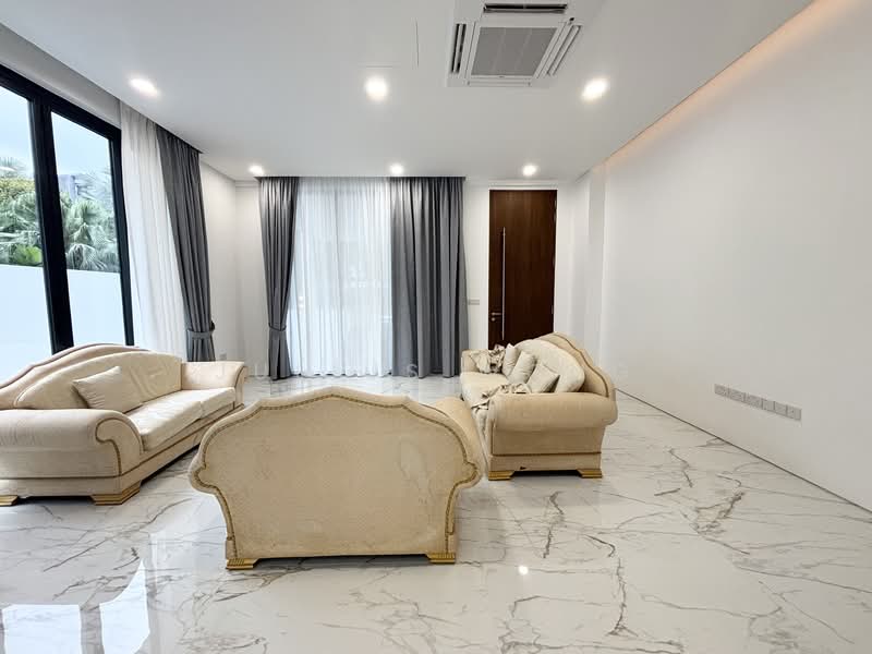West Coast road, , 6 Bedrooms, 5,022 sqft, Corner Terrace For Rent, by Julius Wong, 500151178 - Living Room - PropertyGuru.com.sg
