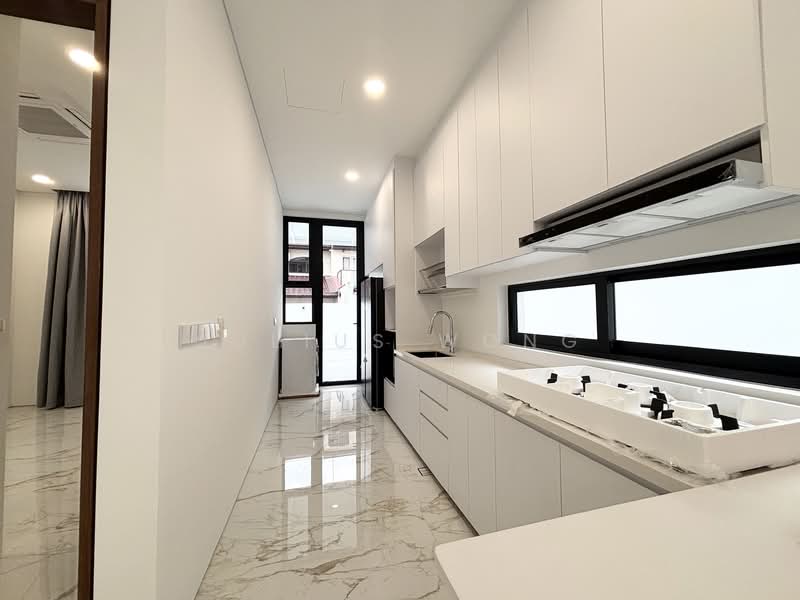 West Coast road, , 6 Bedrooms, 5,022 sqft, Corner Terrace For Rent, by Julius Wong, 500151178 - Kitchen - PropertyGuru.com.sg