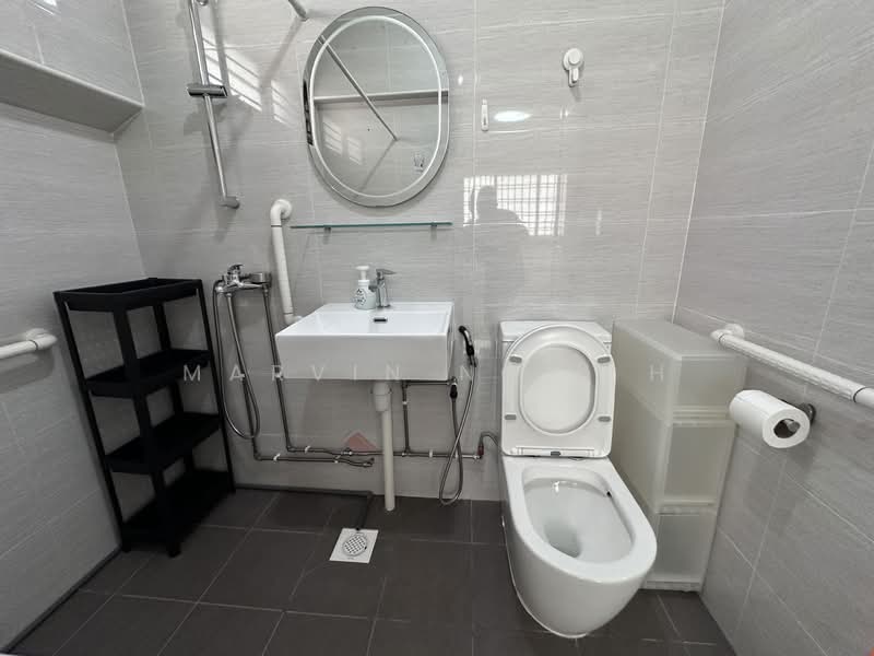 291 Choa Chu Kang Avenue 3, 291 Choa Chu Kang Avenue 3, 3 Bedrooms, 1,119 sqft, HDB Flat For Rent, by Marvin Ng K H, 500151180 - Bathroom - PropertyGuru.com.sg