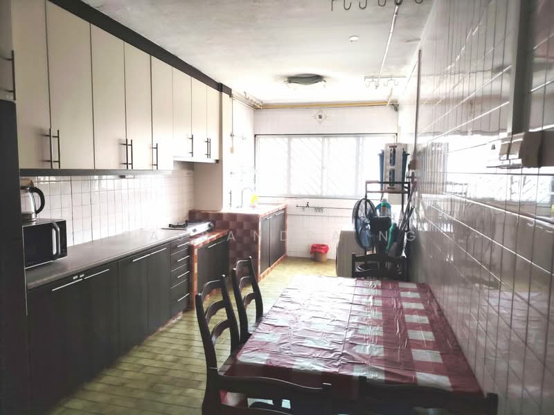 911 Tampines Street 91, 911 Tampines Street 91, 3 Bedrooms, 1,119 sqft, HDB Flat For Rent, by Cassandra Ng, 500151181 - Kitchen - PropertyGuru.com.sg