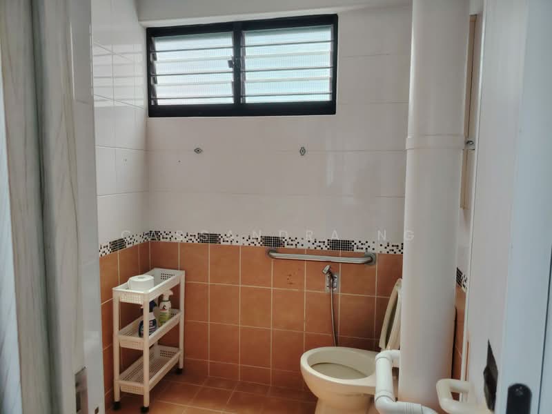 911 Tampines Street 91, 911 Tampines Street 91, 3 Bedrooms, 1,119 sqft, HDB Flat For Rent, by Cassandra Ng, 500151181 - Bathroom - PropertyGuru.com.sg