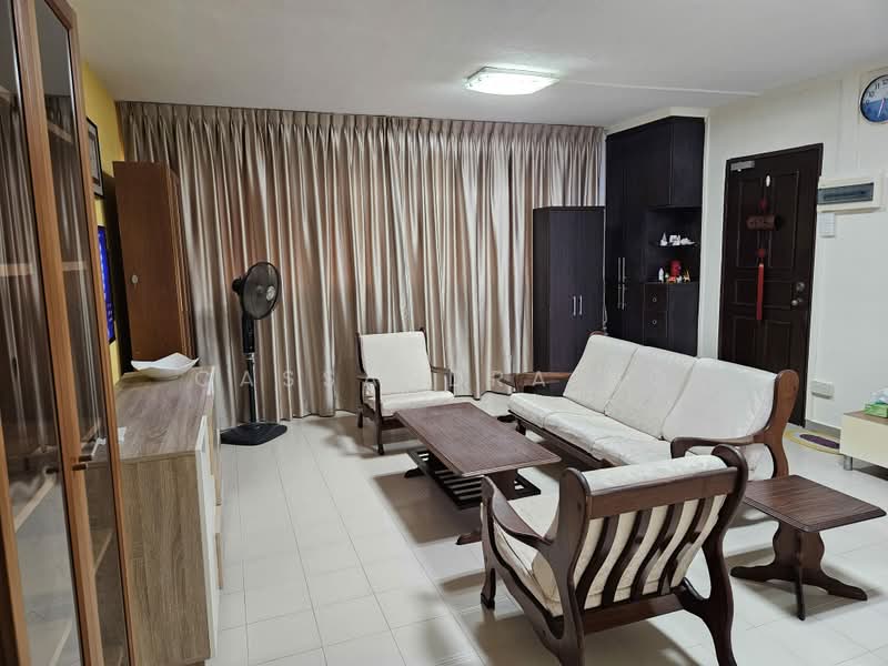 911 Tampines Street 91, 911 Tampines Street 91, 3 Bedrooms, 1,119 sqft, HDB Flat For Rent, by Cassandra Ng, 500151181 - Living Room - PropertyGuru.com.sg