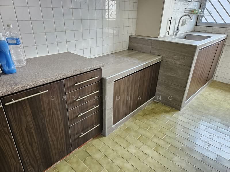 911 Tampines Street 91, 911 Tampines Street 91, 3 Bedrooms, 1,119 sqft, HDB Flat For Rent, by Cassandra Ng, 500151181 - Kitchen - PropertyGuru.com.sg