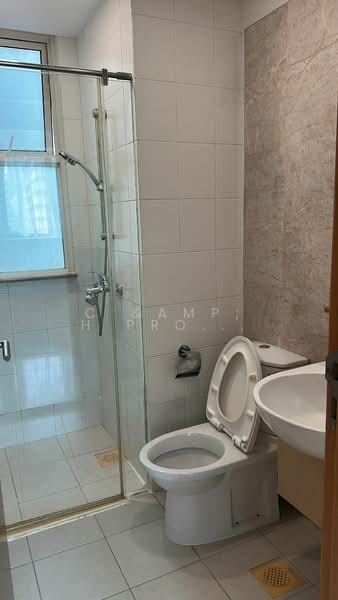 Sunglade, 9 Serangoon Avenue 2, 2 Bedrooms, 860 sqft, Condominium For Rent, by JACOB, 500151183 - Bathroom - PropertyGuru.com.sg