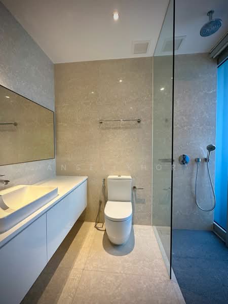 District 9 Freehold with Private Lift, , 4 Bedrooms, 2,303 sqft, Condominium For Sale, by Ansel Khor, 500151193 - Bathroom - PropertyGuru.com.sg