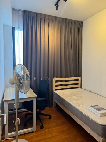 Stirling Residences, 23 Stirling Road, 2 Bedrooms, 689 sqft, Condominium For Sale, by Jeremy Toh, 500151196 - Bedroom - PropertyGuru.com.sg