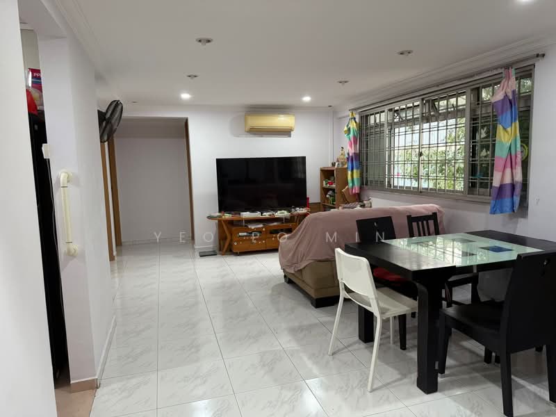 328 Woodlands Street 32, 328 Woodlands Street 32, 5 Bedrooms, 1,754 sqft, HDB Flat For Sale, by Yeo Po Min, 500151198 - Living Room - PropertyGuru.com.sg