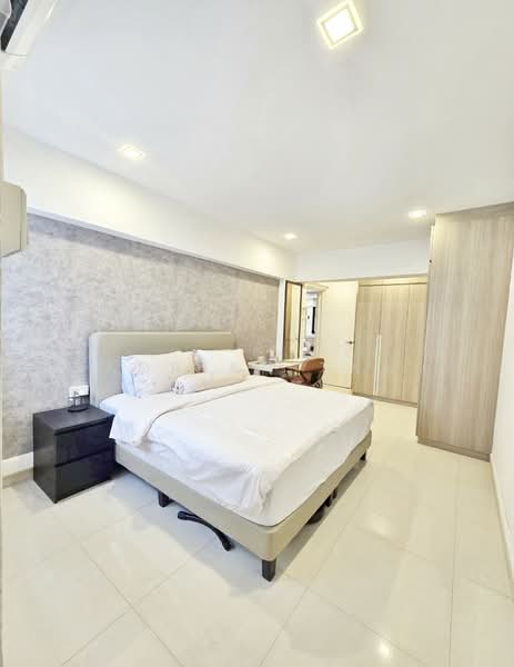 908 Tampines Avenue 4, 908 Tampines Avenue 4, 3 Bedrooms, 1,119 sqft, HDB Flat For Sale, by Adrian Tan, 500151211 - Bedroom - PropertyGuru.com.sg