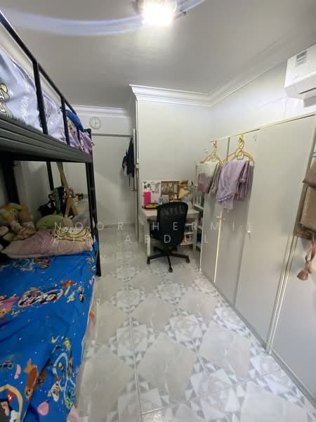 146 Rivervale Drive, 146 Rivervale Drive, 3 Bedrooms, 116 sqft, HDB Flat For Sale, by Noor Hermie Bin Abdul Malek, 500151218 - Common Bedroom - PropertyGuru.com.sg