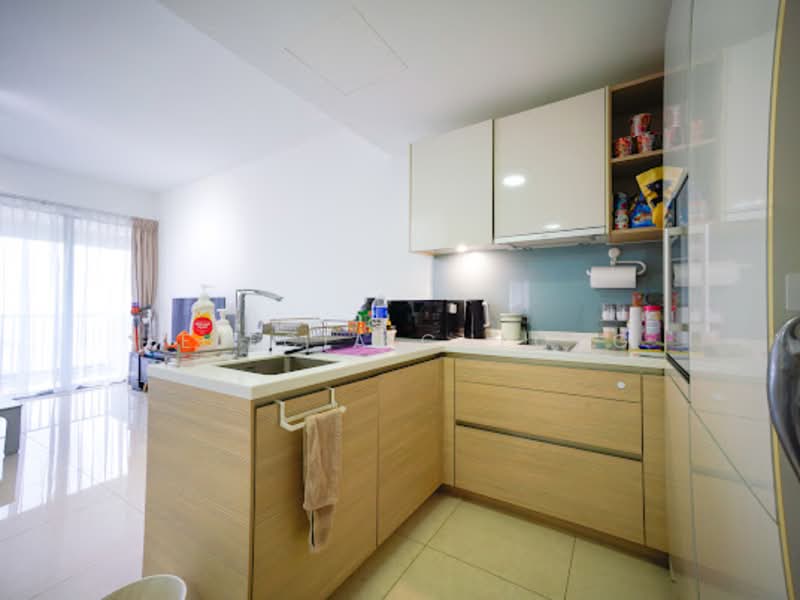 V on Shenton, 5 Shenton Way, 2 Bedrooms, 1,098 sqft, Condominium For Sale, by Felecia Cheong, 500151223 - Kitchen - PropertyGuru.com.sg