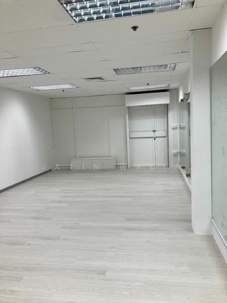 High Street Centre, 1 North Bridge Road, 538 sqft, Office For Sale, by JATIN WALIA, 500151224 - Interior - CommercialGuru.com.sg