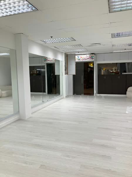 High Street Centre, 1 North Bridge Road, 538 sqft, Office For Sale, by JATIN WALIA, 500151224 - Interior - CommercialGuru.com.sg