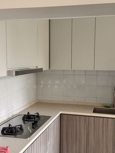 Azalea Park Condo, 6 Flora Road, 2 Bedrooms, 900 sqft, Condominium For Rent, by JEFFREY GOH, 500151225 - Kitchen - PropertyGuru.com.sg
