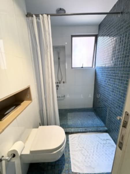Nassim Mansion, 40 Nassim Hill, 4 Bedrooms, 3,520 sqft, Apartment For Rent, by Jovina Lau, 500151232 - Bathroom - PropertyGuru.com.sg