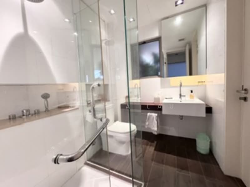 Nassim Mansion, 40 Nassim Hill, 4 Bedrooms, 3,520 sqft, Apartment For Rent, by Jovina Lau, 500151232 - Bathroom - PropertyGuru.com.sg