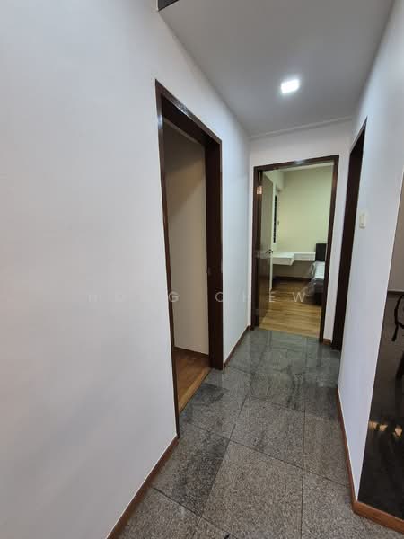 Westcove Condo, 10 West Coast Crescent, 2 Bedrooms, 1,087 sqft, Condominium For Rent, by Hong Chew, 500151241 - Corridor - PropertyGuru.com.sg