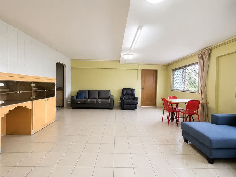662 Yishun Avenue 4, 662 Yishun Avenue 4, 3 Bedrooms, 1,119 sqft, HDB Flat For Sale, by Elysia Lim, 500151243 - Living Room - PropertyGuru.com.sg