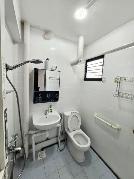 317 Hougang Avenue 7, 317 Hougang Avenue 7, Room Rental, 120 sqft, HDB Flat For Rent, by Susanne Chan, 500151248 - Bathroom - PropertyGuru.com.sg