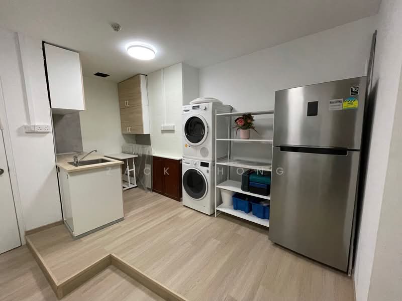 The Plaza, 7500A Beach Road, 1 Bedroom, 732 sqft, Apartment For Sale, by Zack Chong, 500151253 - Kitchen - PropertyGuru.com.sg