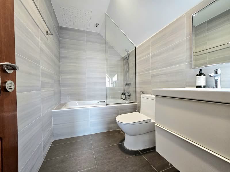 Sungrove, West Coast Grove, 7 Bedrooms, 1,773 sqft, Semi-Detached House For Sale, by Ritchie Li, 500151258 - Bathroom - PropertyGuru.com.sg