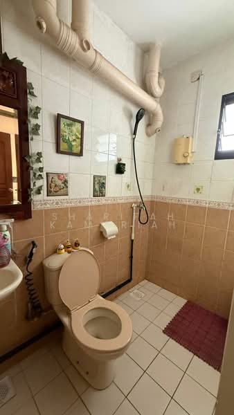 849 Yishun Ring Road, 849 Yishun Ring Road, 2 Bedrooms, 689 sqft, HDB Flat For Sale, by Sharifah Kamariah, 500151261 - Bathroom - PropertyGuru.com.sg