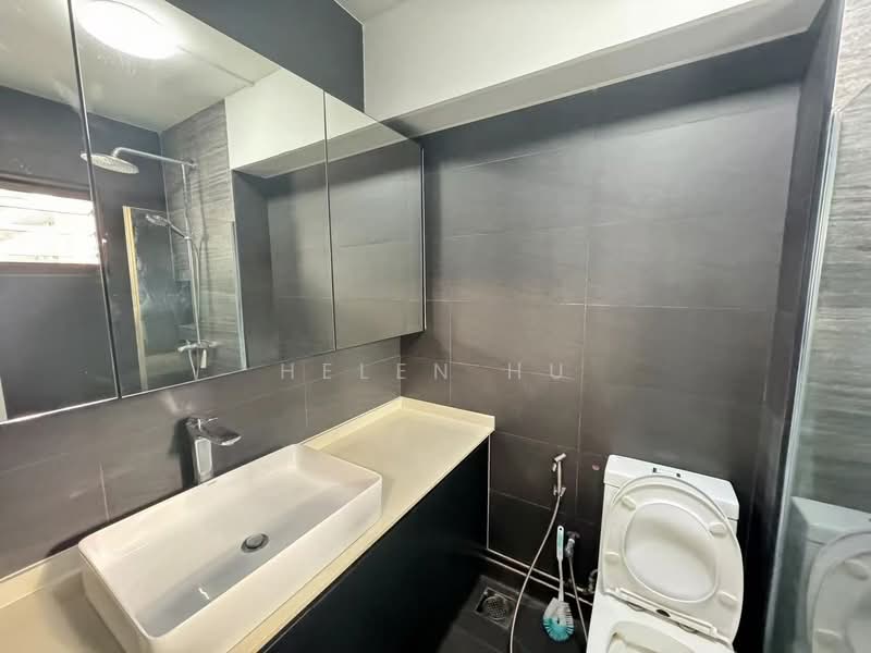 119B Kim Tian Road, 119B Kim Tian Road, 3 Bedrooms, 990 sqft, HDB Flat For Rent, by Helen HU, 500151276 - Bathroom - PropertyGuru.com.sg