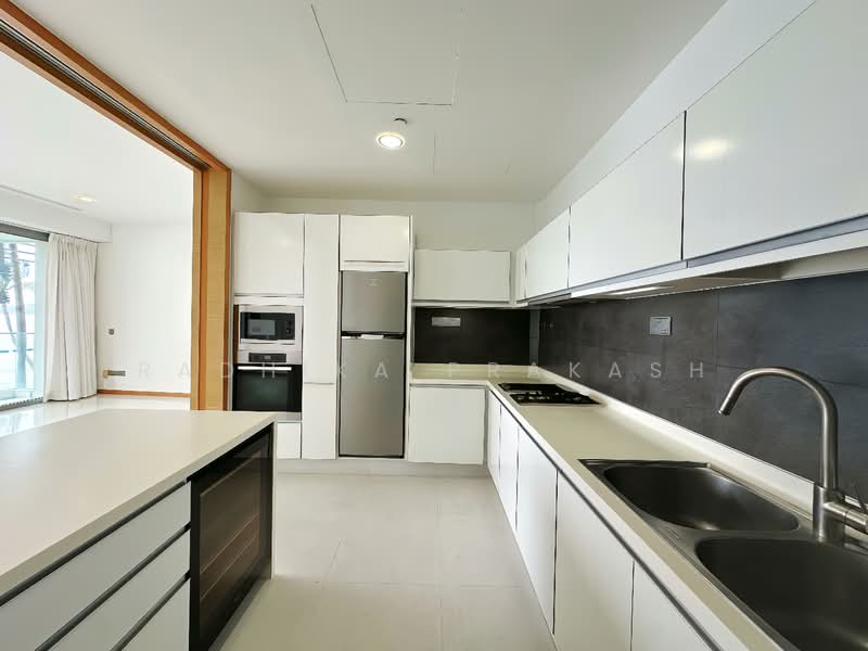 The Oceanfront @ Sentosa Cove, , 4 Bedrooms, 2,013 sqft, Condominium For Sale, by Radhika Prakash, 500151281 - Kitchen - PropertyGuru.com.sg