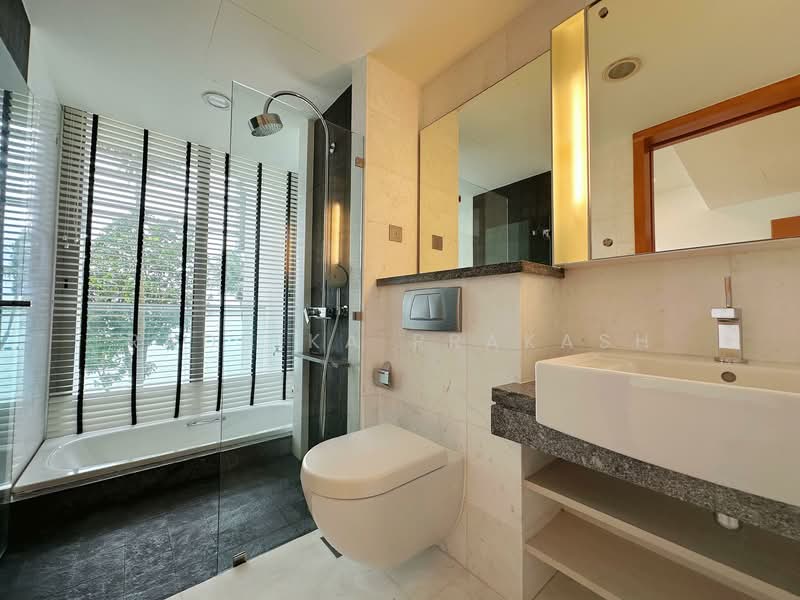 The Oceanfront @ Sentosa Cove, , 4 Bedrooms, 2,013 sqft, Condominium For Sale, by Radhika Prakash, 500151281 - Bathroom - PropertyGuru.com.sg
