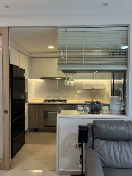 Hundred Palms Residences, 260 Yio Chu Kang Road, 3 Bedrooms, 1,054 sqft, Executive Condominium For Rent, by Miriam R. Ng, 500151290 - Kitchen - PropertyGuru.com.sg
