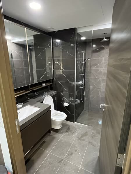 The Florence Residences, 99 Hougang Avenue 2, 1 Bedroom, 527 sqft, Condominium For Sale, by Jonah (JT) Tan, 500151294 - Bathroom - PropertyGuru.com.sg