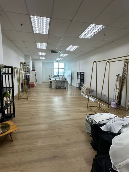Tradehub 21, 18 Boon Lay Way, 1,109 sqft, Light Industrial (B1) For Rent, by Ben Chew, 500151296 - Interior - CommercialGuru.com.sg