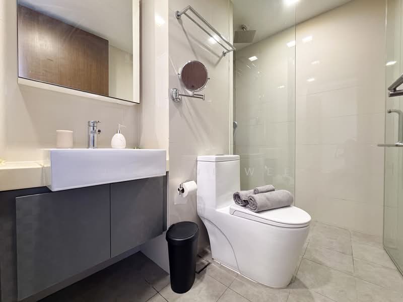 Straits Residences, 154 Joo Chiat Place, 2 Bedrooms, 1,012 sqft, Apartment For Sale, by Jasmine Wee, 500151300 - Bathroom - PropertyGuru.com.sg