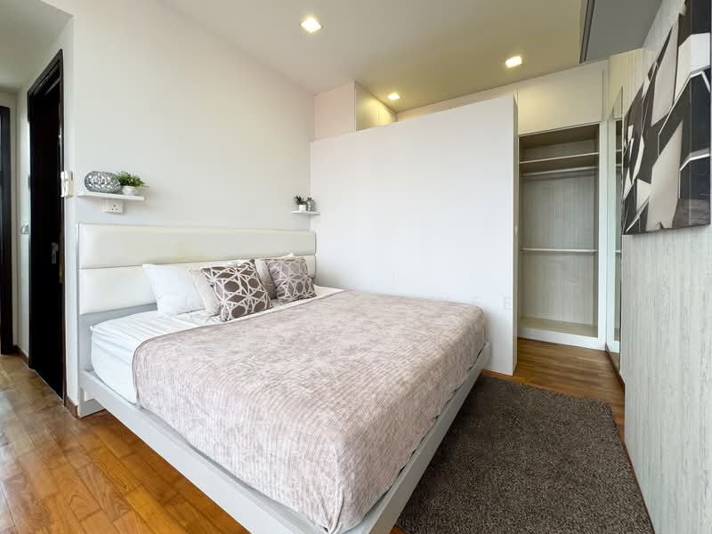 Straits Residences, 154 Joo Chiat Place, 2 Bedrooms, 1,012 sqft, Apartment For Sale, by Jasmine Wee, 500151300 - Bedroom - PropertyGuru.com.sg