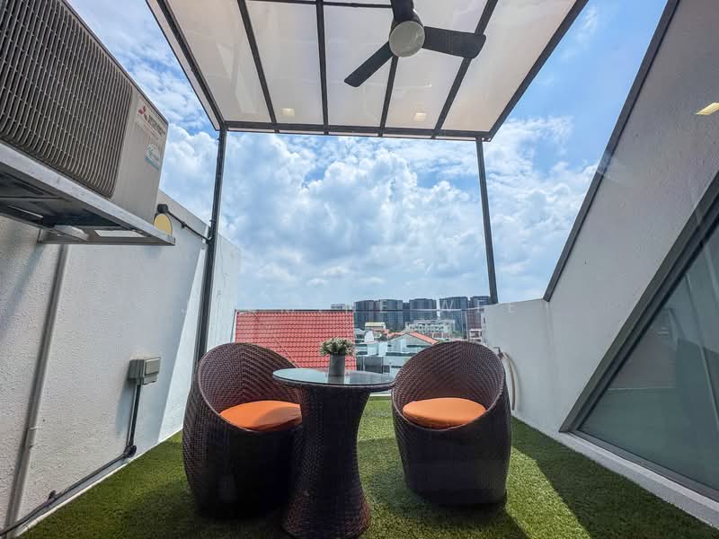 Straits Residences, 154 Joo Chiat Place, 2 Bedrooms, 1,012 sqft, Apartment For Sale, by Jasmine Wee, 500151300 - Balcony - PropertyGuru.com.sg